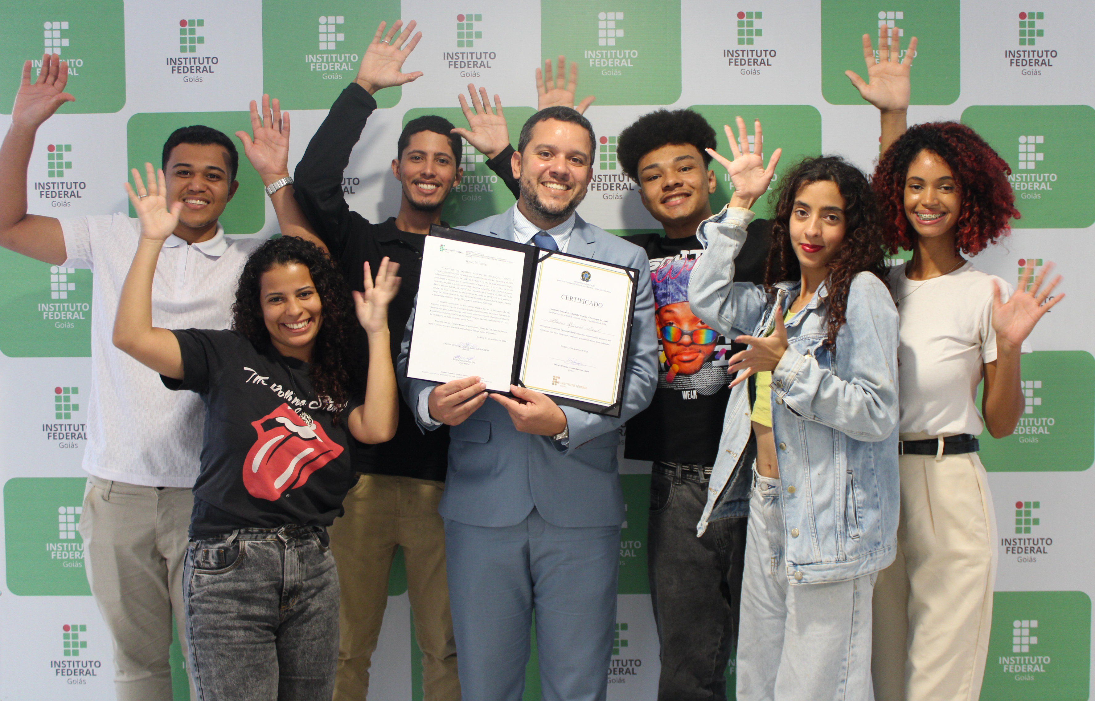 Estudantes do Câmpus assistem à solenidade em Goiânia